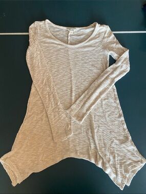 Mudd Beige Long Sleeve Asymmetrical Tunic Top
